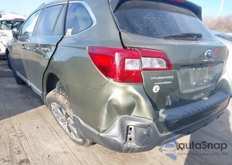 2018 Subaru Outback 2.5I Touring из США, поврежденный, VIN 4S4BSATC0J3209989